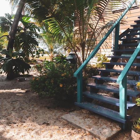 Anda Di Hows Hostel Placencia Luaran gambar