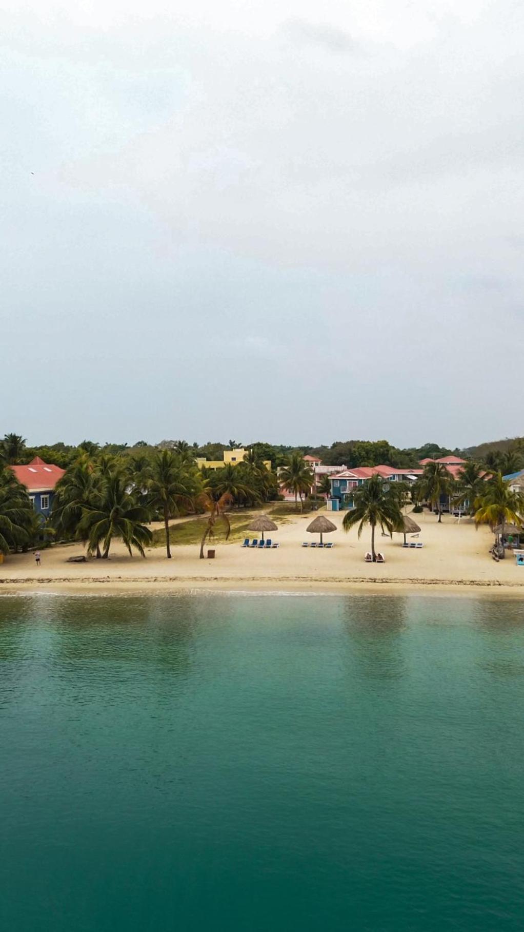Anda Di Hows Hostel Placencia Luaran gambar