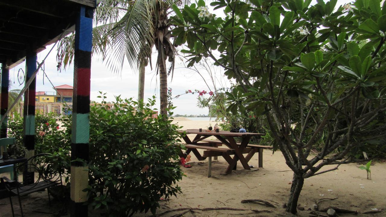 Anda Di Hows Hostel Placencia Luaran gambar